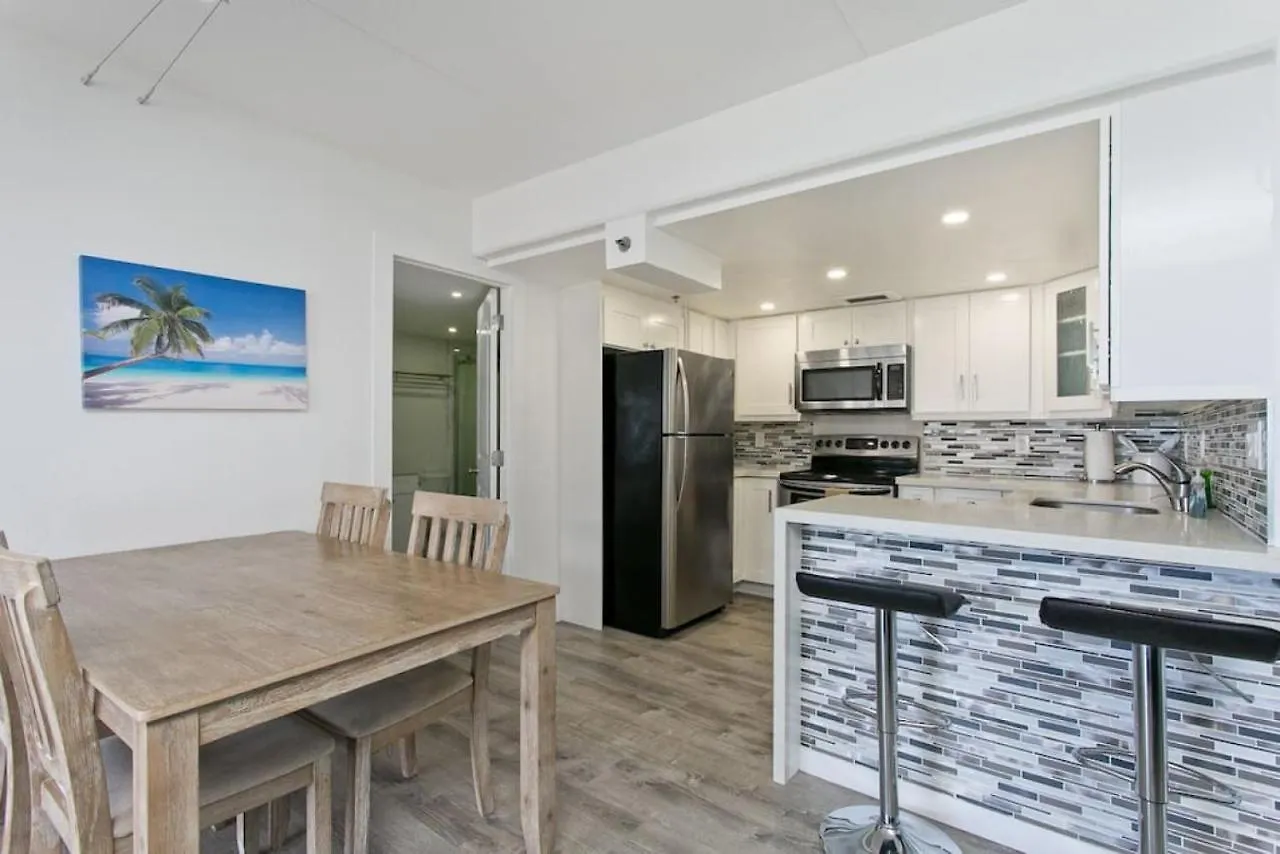 Holiday home Ilikai Apt 1822-2Br2Ba Modern Unit With Ocean &Harbor Views No Resort Fees Honolulu