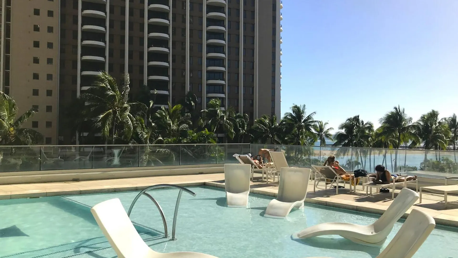 Holiday home Ilikai Apt 1822-2Br2Ba Modern Unit With Ocean &Harbor Views No Resort Fees Honolulu