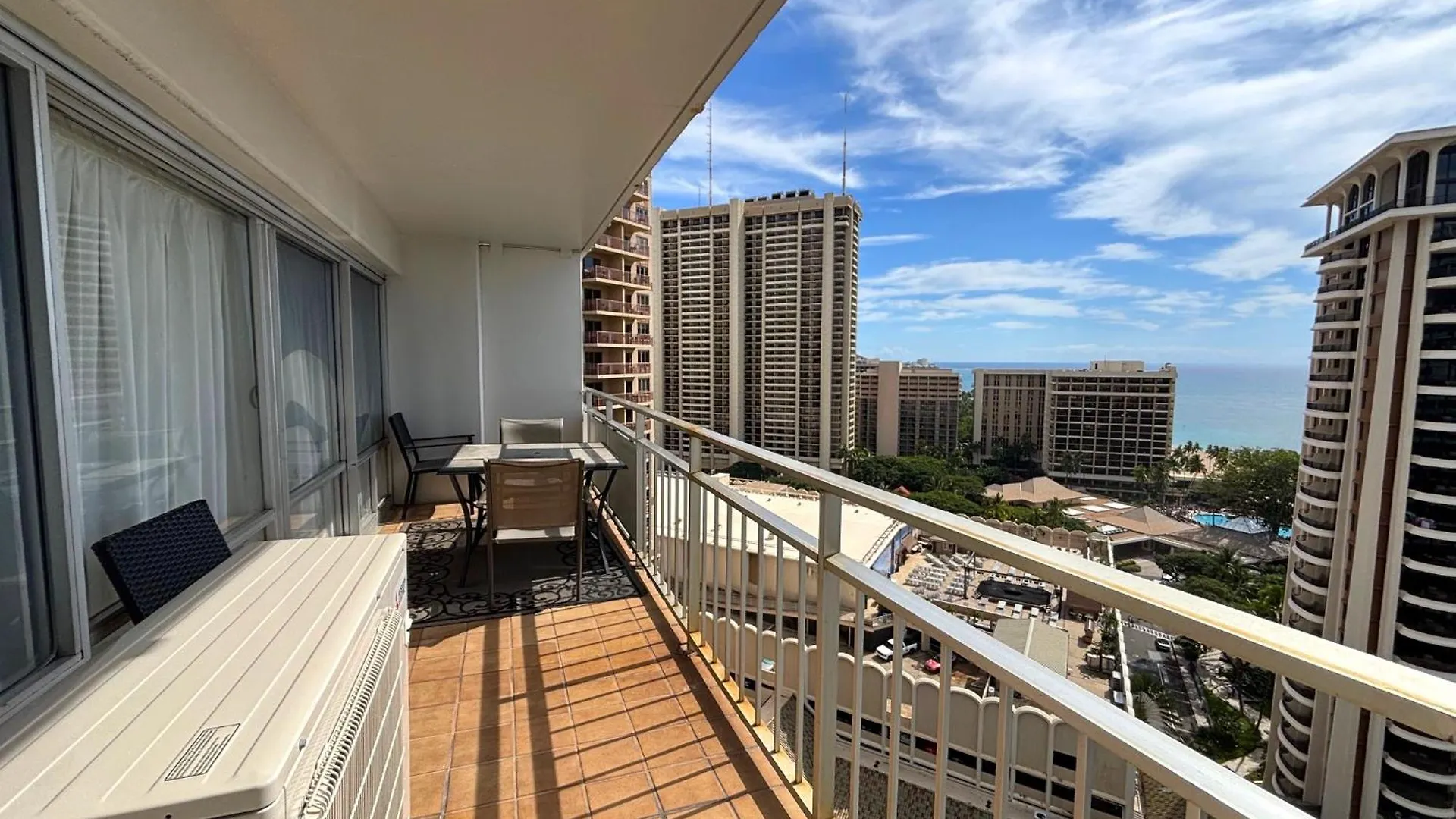 Ilikai Apt 1822-2Br2Ba Modern Unit With Ocean &Harbor Views No Resort Fees Honolulu 0*,  United States